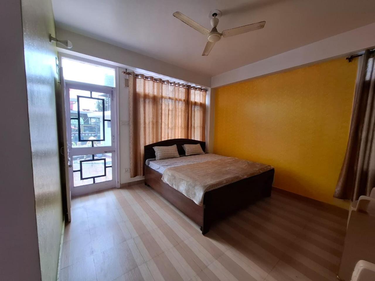 Apartment Keshav Niwas